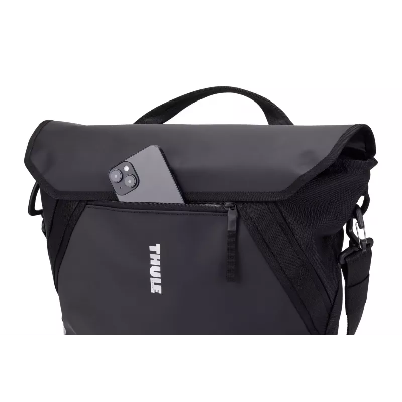 Thule 5468 Chasm Courier 22L su InLock juoda