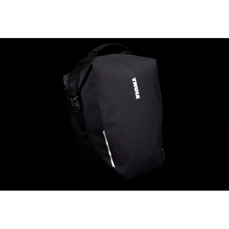 Thule 5476 Shield Pannier 22L with InLock Black