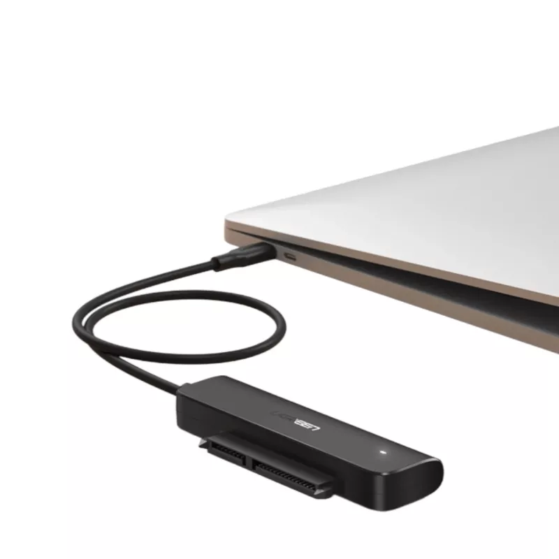 UGREEN CM321 USB-C į 2,5 colio SATA HDD/SSD keitiklio laidas 5Gbps juodos spalvos