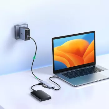 UGREEN USB 3.0 Hub 4-Port su 1m laidu - Juoda (CM219)