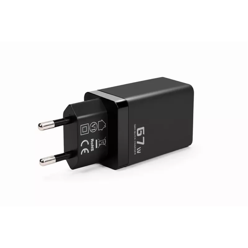 Voltage GaN Charger 67W sieninis įkroviklis, PD 3.0 / QC 3.0, 2x USB-C ir 1x USB-A, EU kištukas, juodas