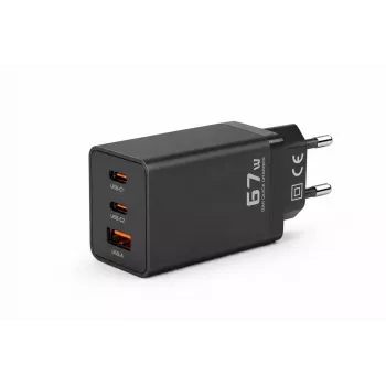 Voltage GaN Charger 67W sieninis įkroviklis, PD 3.0 / QC 3.0, 2x USB-C ir 1x USB-A, EU kištukas, juodas