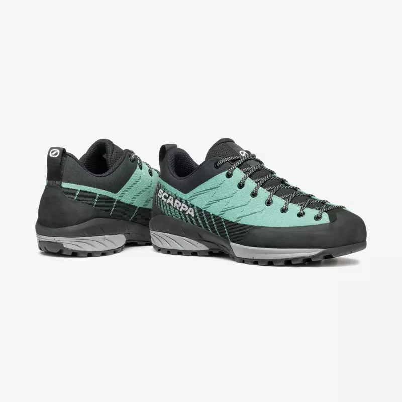 Moteriški privažiavimo batai Scarpa Mescalito Planet juoda/balta